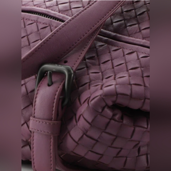 Bottega Veneta Montaigne Shoulder Bag Intrecciato Nappa Medium - Picture 4 of 6